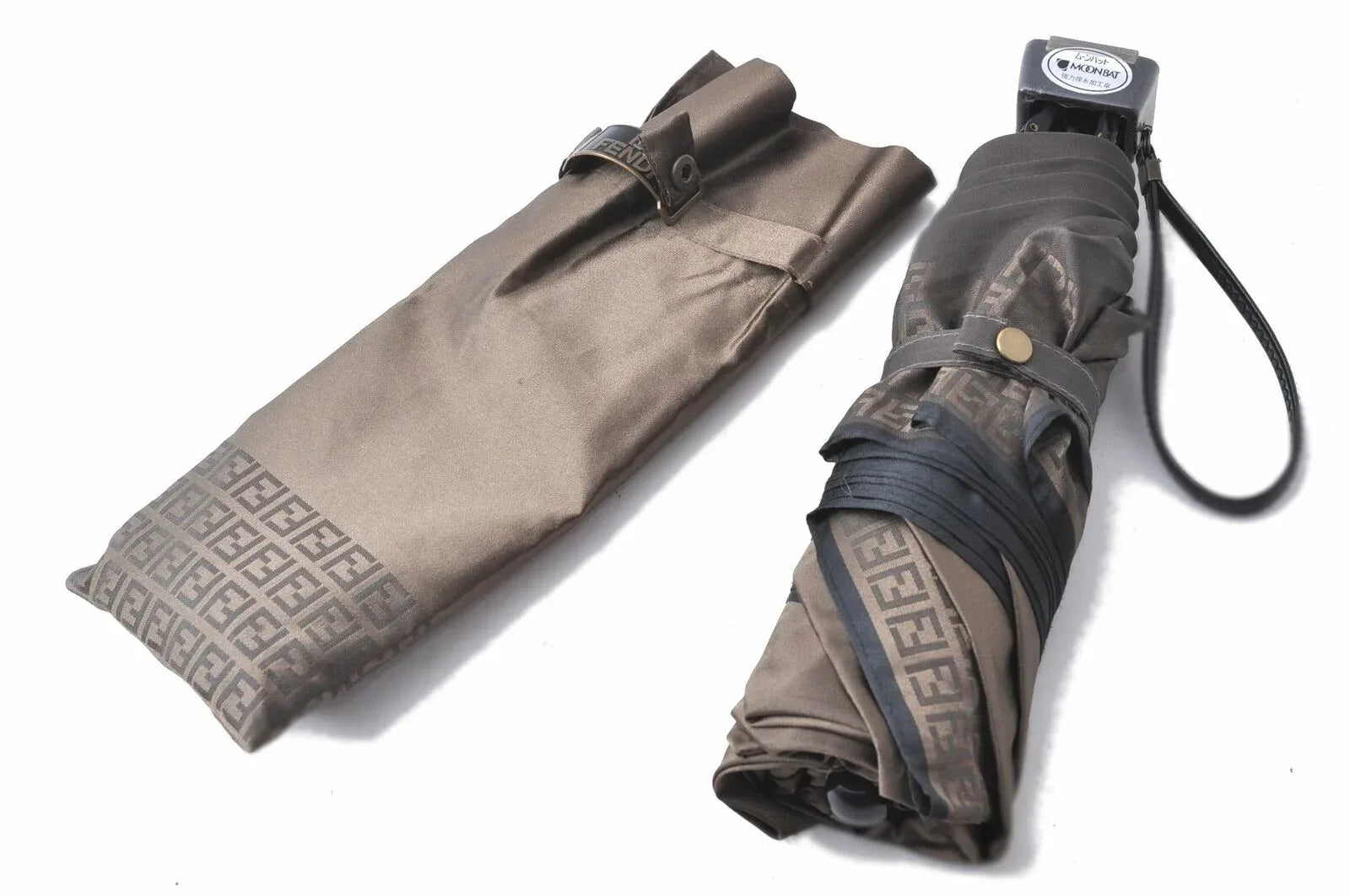 fendi_zucca_umbrella_brown96499832589151 - zeitlos.