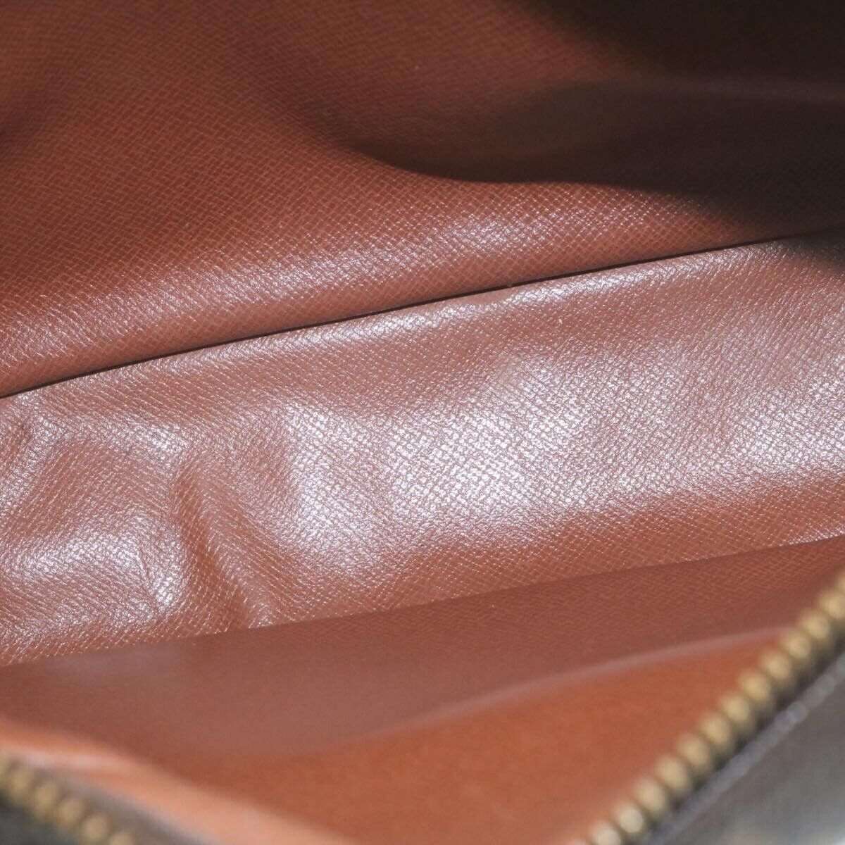 louis_vuitton_trocadero_crossbody_bag96566292974437 - zeitlos.