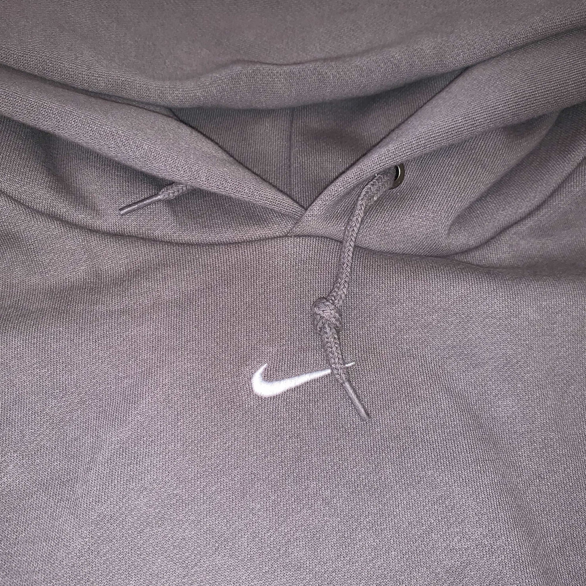 nike_center_swoosh_hoodie_medium96499695618912 - zeitlos.