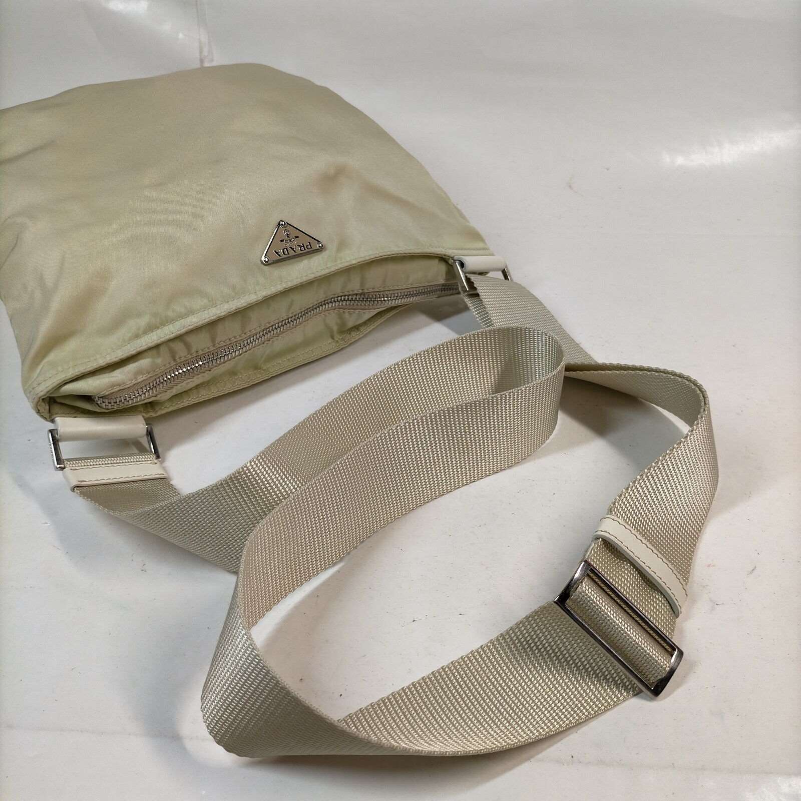 prada_hand_bag_nylon_beige96499828001632 - zeitlos.