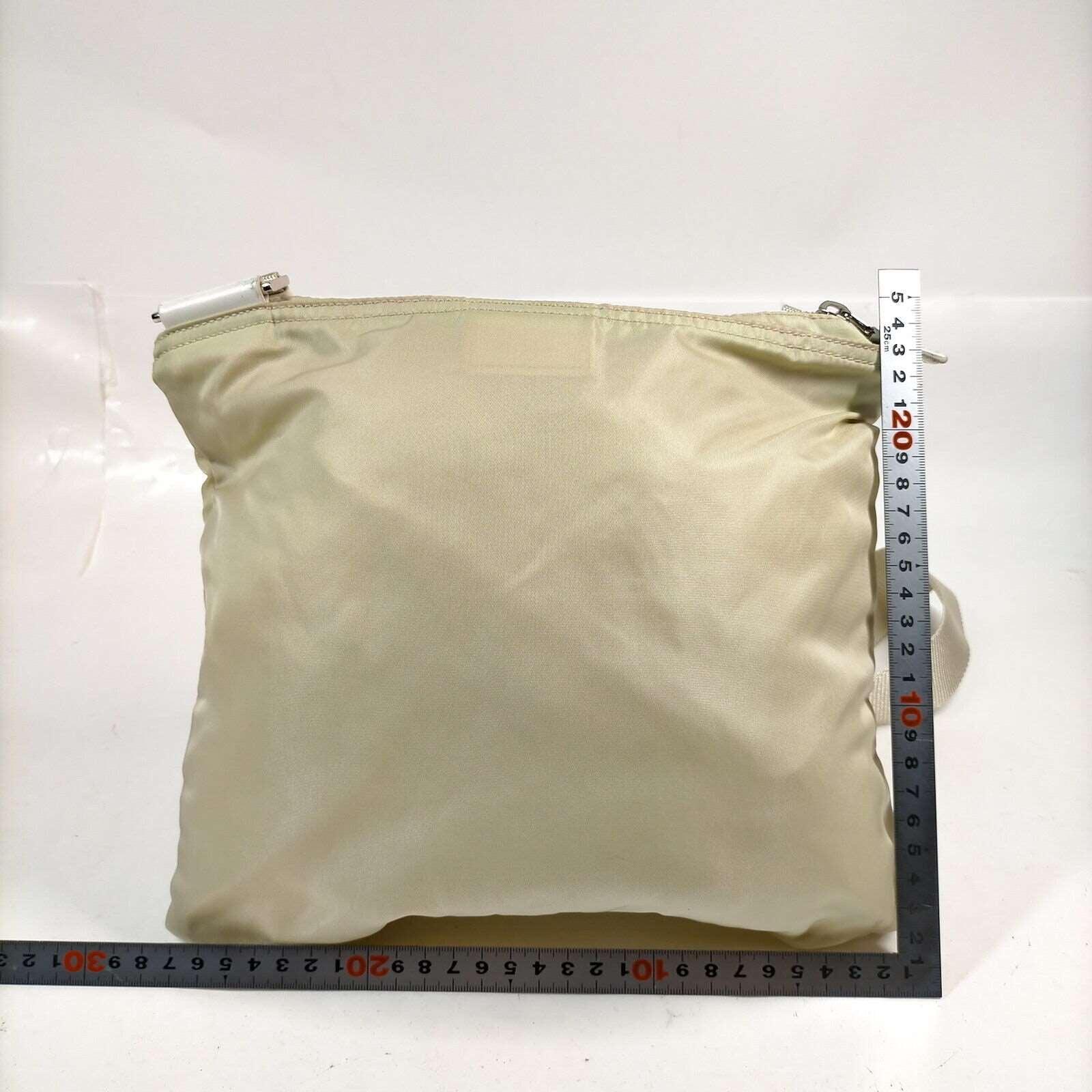 prada_hand_bag_nylon_beige96499828001633 - zeitlos.