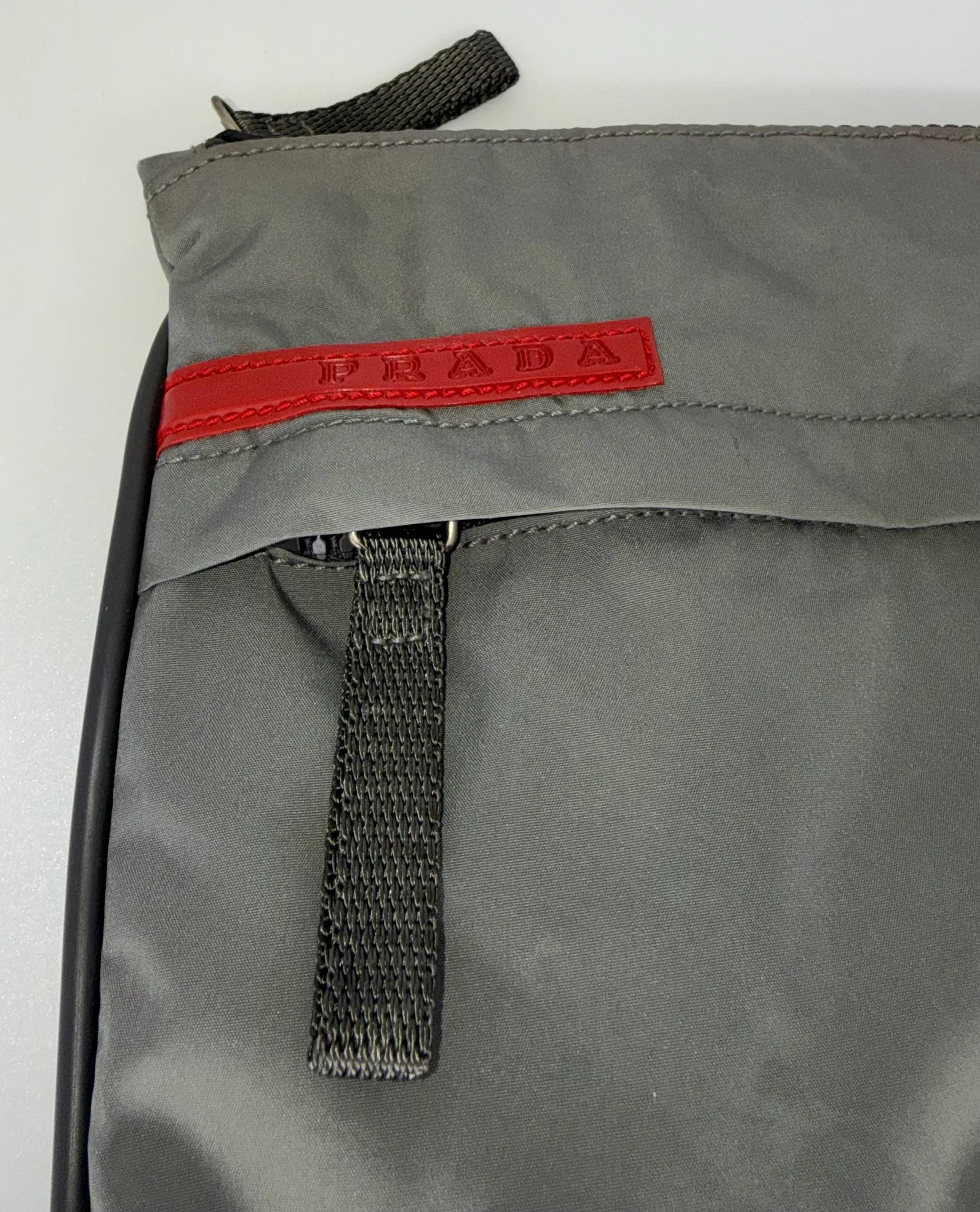 prada_sport_linea_rossa_utility_bag99694087048033 - zeitlos.