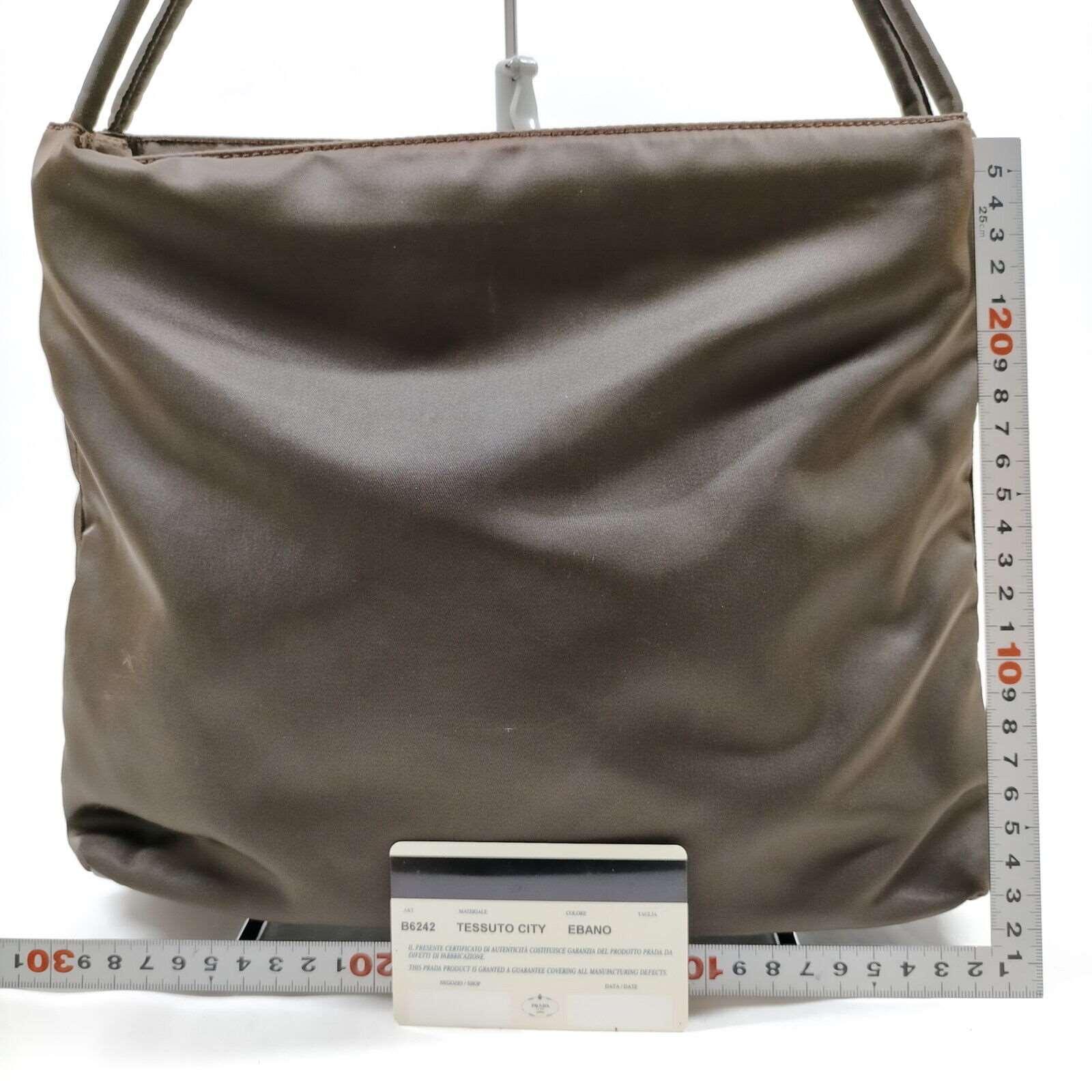 prada_tessuto_city_ebano96499829312354 - zeitlos.
