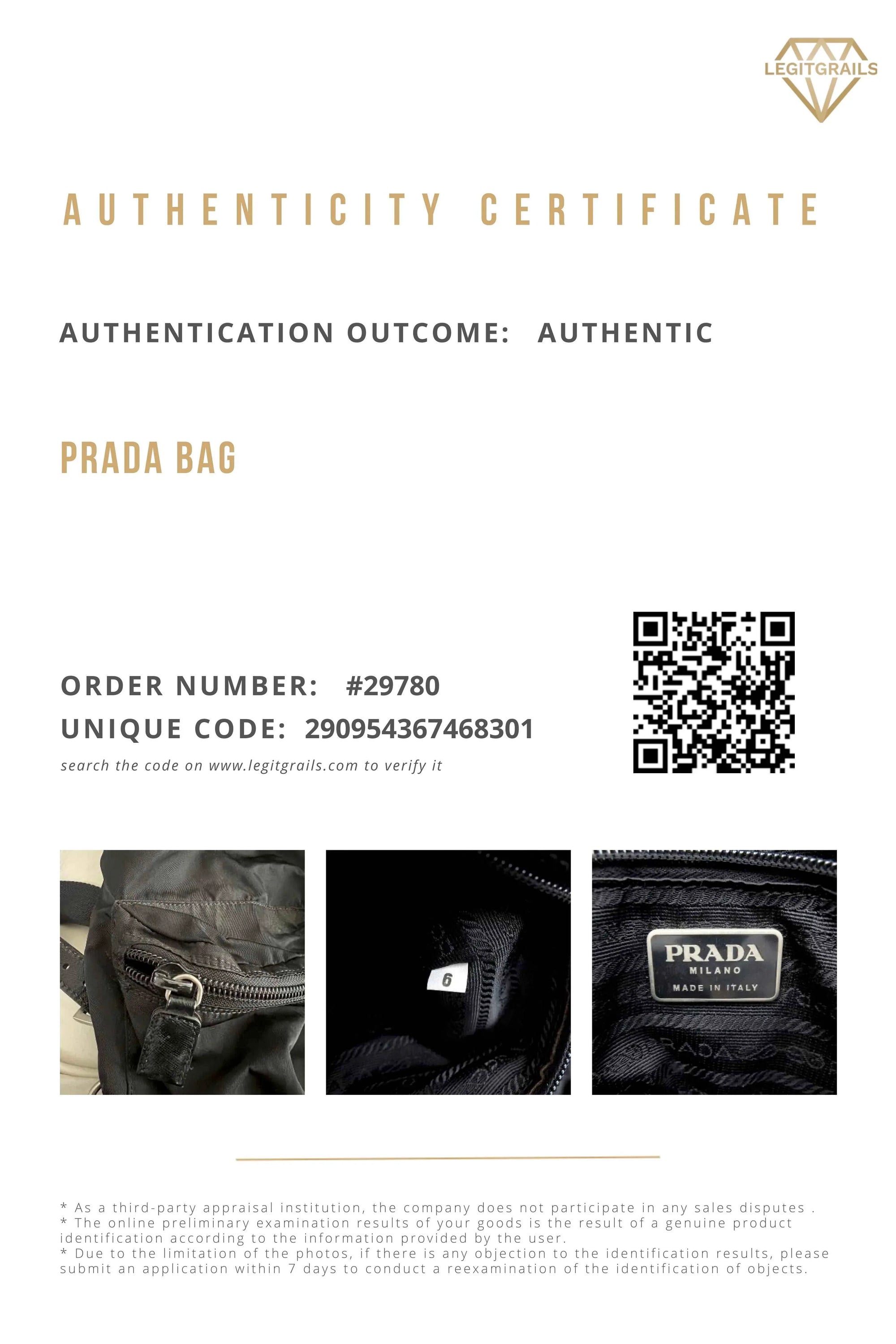 prada_triangle_logo_backpack964998532329910 - zeitlos.