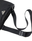 prada_triangle_logo_shoulder_bag96499852249953 - zeitlos.