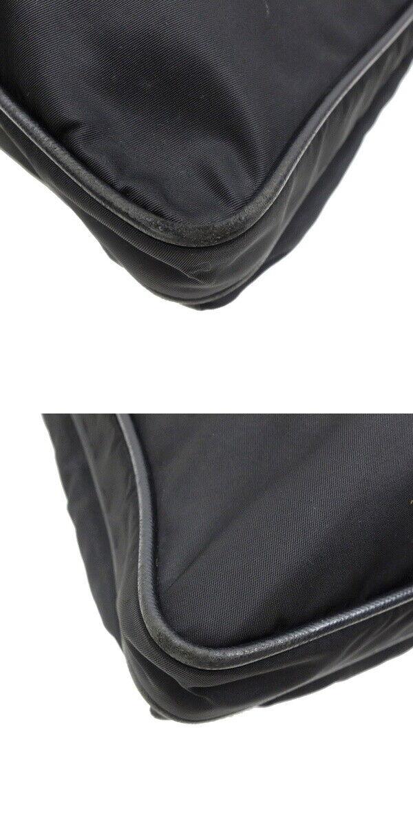 prada_triangle_logo_shoulder_bag96499852249954 - zeitlos.
