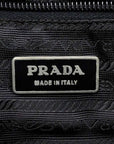 prada_triangle_logo_shoulder_bag96499852249959 - zeitlos.